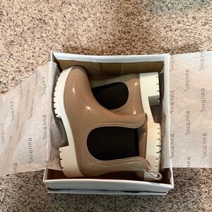 BAMBOO Women’s Glossy Tan Ankle Boots